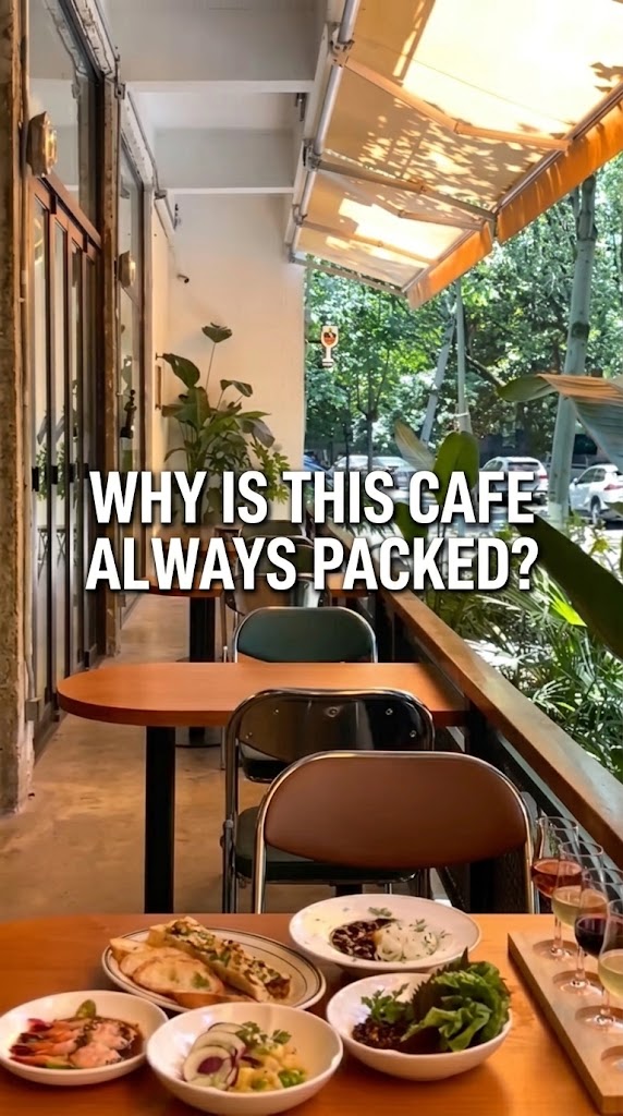 Secret Behind Packed Coffee Shops on Weekday Unifi